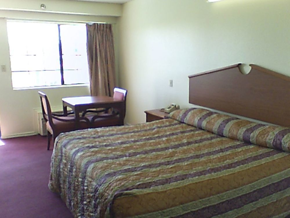 Delux Inn Мескит Номер фото