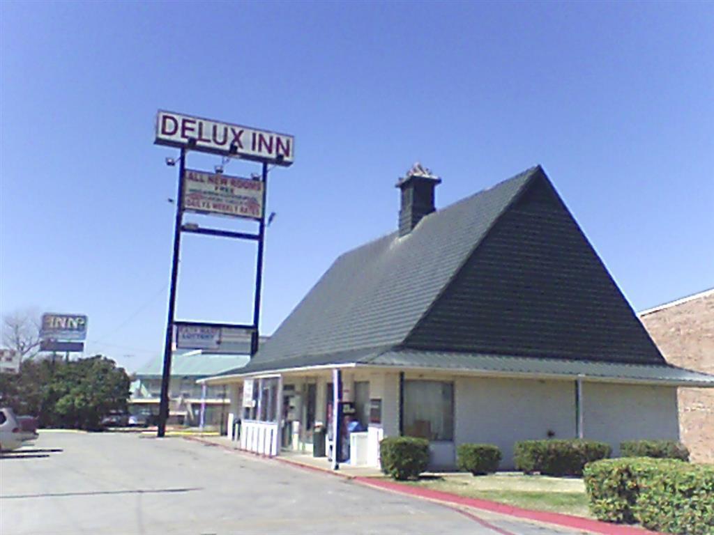Delux Inn Мескит Экстерьер фото